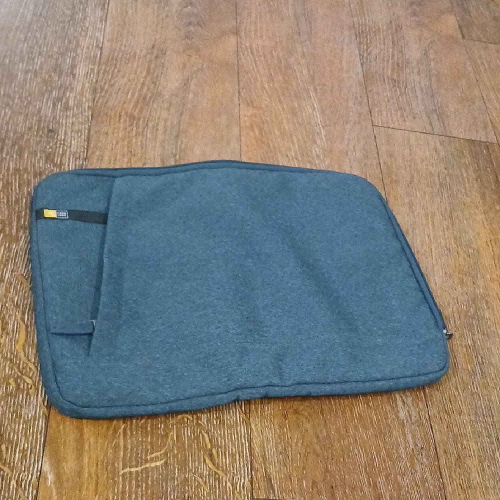 Case Logic Huxton Blue Laptop Sleeve